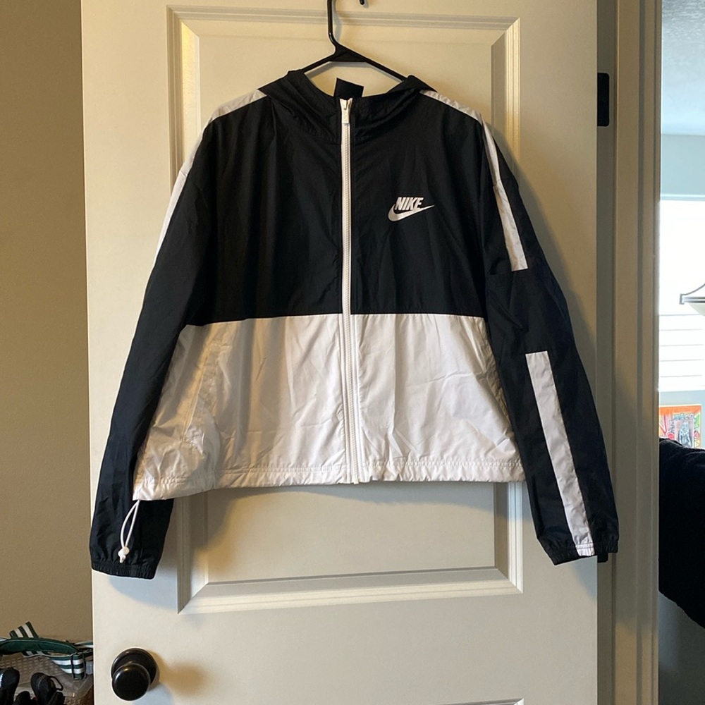 Nike windbreaker
